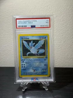 1999 POKEMON FOSSIL #2 ARTICUNO-HOLO PSA 7 - Image 1