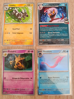 Lot De 4 Cartes Pokemon, dont 1 Holo et 1 Argentee - Image 1