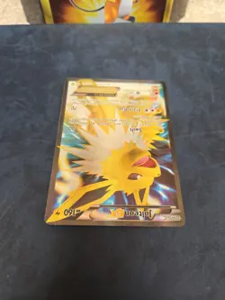 Pokemon TCG Jolteon EX Full Art 28a/83 XY Mega Power Collection Promo Damaged - Image 5