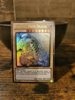 Yu-Gi-Oh! Blue Eyes White Dragon GLD5-EN001 Ghost Rare - Image 1