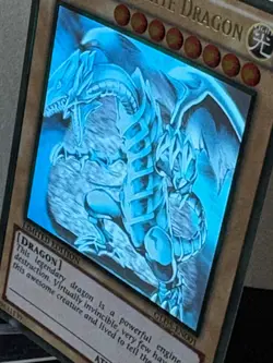 Blue Eyes White Dragon GLD5-EN001 - Limited Edition - Yugioh - Image 1