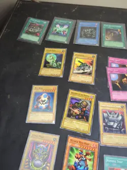 VTG Yu Gi Oh Card Lot 150+ - Image 4