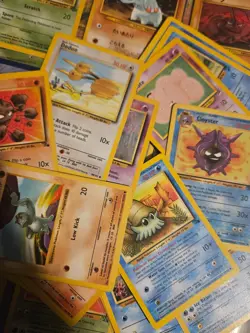 1999 VINTAGE Pokemon Card lot 10 TCG Base Set Jungle Fossil Trainer Card WOTC - Image 1