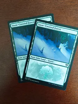 MTG Kaldheim Snow-Covered Forest 284/285 Magic the Gathering x1 - Image 1