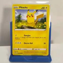 Pikachu Cards Bundle Lot 10 Pokemon TCG (No Duplicates) - Image 4