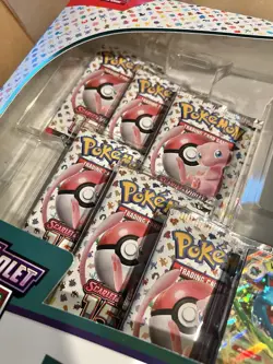 Pokemon TCG: Scarlet & Violet 151 Blooming Waters Premium Collection Box - Image 4