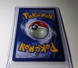 Vintage Articuno Pokemon Card - Fossil Set - Holographic - Near Mint - Legendary - Image 2