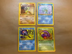 4 Fossil 1st Edition Pokemon Cards Sandslash 41 Seadra 42 Tentacruel 44 Ekans 46 - Image 1