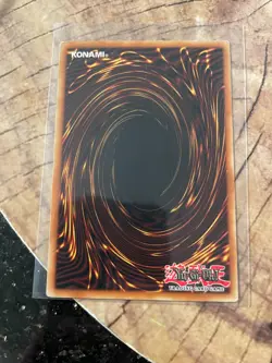 Red-Eyes Zombie Dragon (1st) - Structure Deck: Zombie World (SDZW-EN001) - UR - Image 2