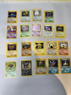 Pokemon - 19 CARD LOT Holo - YOU GET EXACTLY WHATS PICTURED - Image 1