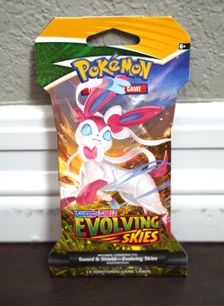 1x Pokemon TCG Sword & Shield Evolving Skies Sleeved Booster Pack Factory Sealed - Image 1