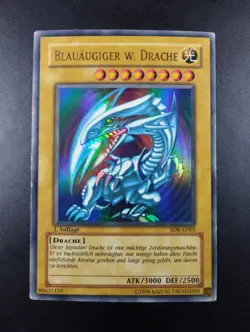 YUGIOH 2003 | BLUE-EYES W. DRAGON | SDK-G001 | 1ST EDT | GERMAN | VG-EX (MP) - Image 1