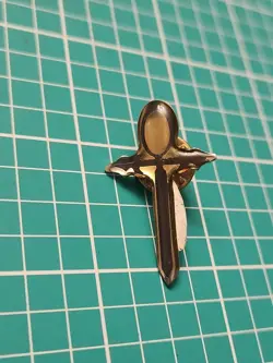 Vtg 90s Vampire Masquerade Pin Rare White Wolf Enamel Dark Ages - Image 2
