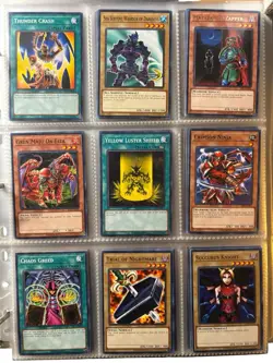 Konami Yu-Gi-Oh! TCG Legendary Collection 25th Anniversary Box -61 Cards Sleeved - Image 5