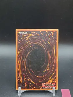 Blue-Eyes White Dragon SDK-001 Ultra Rare Unlimited HP/DMG Yugioh Card - Image 2