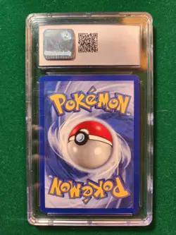 Staryu 65/102 Shadowless Base Set WOTC 1999 Pokemon Card Graded CGC 9.5 - Image 2