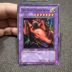 Yu-Gi-Oh! TCG Twin-Headed Thunder Dragon Metal Raiders MRD-E120 Unlimited Super - Image 1