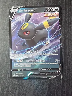 Pokemon Umbreon v TCG Sword & Shield SWSH203 Holo Promo Card NM Condition - Image 1