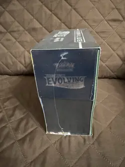 Pokemon TCG SWSH:Evolving Skies Elite Trainer Box Factory Sealed, Dent,Tear.Read - Image 2