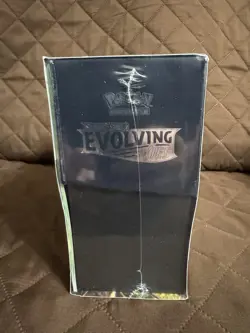 Pokemon TCG SWSH:Evolving Skies Elite Trainer Box Factory Sealed, Dent,Tear.Read - Image 4