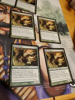 Nest Invader × 4 NM - LP Playset of MM15 or RoE MtG - Image 2