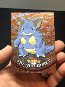 Pokemon Topps Chrome Series 1 Nidoqueen #31 - Image 1