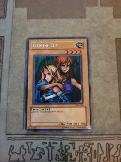 YUGIOH GEMINI ELF LON-000 SECRET UNLIMITED ED NM BLEED HOLO EFFECT - Image 2