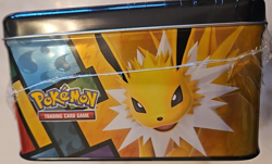 Pokemon 2021 Eevee Collector Chest w/ 3 Foil Cards, 5 Booster Packs, Coin Sealed 820650809514 - Image 4