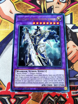 Buster Blader, Dragon Destroyer Swordsman mago-en101 (LP/MP) Gold Rare Yu-Gi-Oh! - Image 1