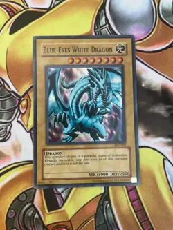 Blue-Eyes White Dragon - SKE-001 - Super Rare - Unlimited Edition MP - Image 1