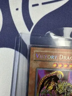 Yugioh Retro Pack 2 Victory Dragon RP02-EN098 Secret Foil Bleed NM/MINT! - Image 2
