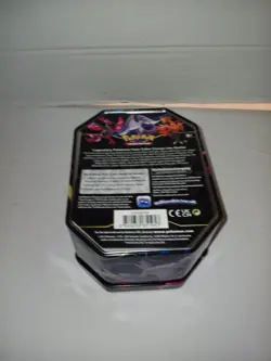 Random Pokemon Cards In Legendary Bird Tin - Image 2
