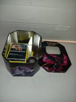 Random Pokemon Cards In Legendary Bird Tin - Image 3