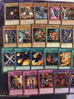 YUGIOH BATTLE CITY JOEY WHEELER DECK TIME WIZARD RED-EYES B. DRAGON SCAPEGOAT - Image 4