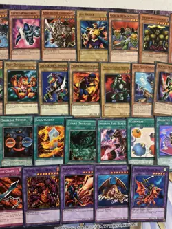 YUGIOH BATTLE CITY JOEY WHEELER DECK TIME WIZARD RED-EYES B. DRAGON SCAPEGOAT - Image 5