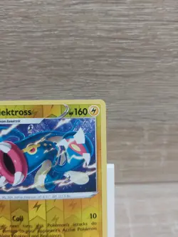 Eelektross 061/196 Reverse Holo Rare Lost Origin Pokemon Card - Image 4