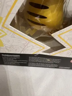 Pokemon TCG Celebrations Premium Figure Collection Pikachu VMAX Box 820650809408 - Image 3