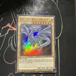 YUGIOH! Blue-Eyes White Dragon MVP1-EN055 MVP1-ENSV4 Ultra Rare NM - Image 1