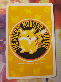 1998 Pokemon Vulpix Queen of Clubs Yellow Pikachu Playing Card Heavily Played - Image 2