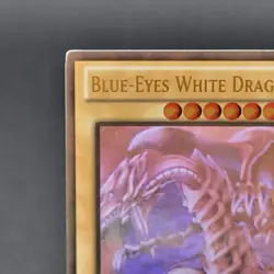 Yu-Gi-Oh! Blue-Eyes White Dragon Limited Edition Ghost Rare Card GLD5-EN001 - Image 5