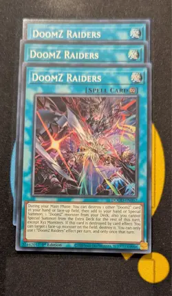 DOOD-EN057 DoomZ Raiders x3 Super Rare 1st Edition YuGiOh Playset - Image 1