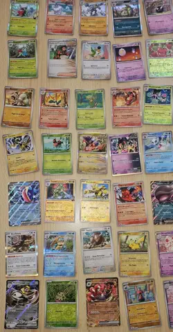 Carte Pokemon Ita Lotto di 115 Card Mix Speciali Pikachu Olografico Fase Astrale - Image 4