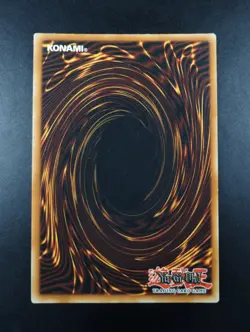 YUGIOH 2002 | BLUE-EYES W. DRAGON | SDK-E001 | OLD PRINT | VG - EXCELLENT (MP) - Image 2