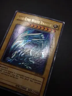 YUGIOH 2002 | BLUE-EYES W. DRAGON | SDK-E001 | OLD PRINT | POOR (DAMAGED) - Image 5