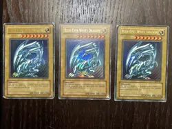 BLUE EYES WHITE DRAGON ULTRA RARE SDK-001 HP YUGIOH! TCG Card 3 Total - Image 1