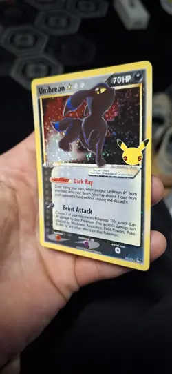 Pokemon Celebrations Umbreon Holo Gold Star #17/17 Classic Rare NM - Image 4