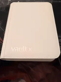 Vault X White Edition 4-Pocket Exo-Tec Zip Binder - 160 Cards - New - Image 1