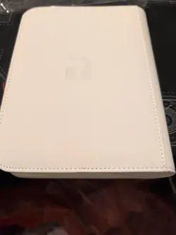 Vault X White Edition 4-Pocket Exo-Tec Zip Binder - 160 Cards - New - Image 3