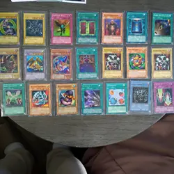 yugioh card lot vintage - Image 1