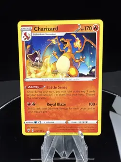 Charizard 025/185 NM Vivid Voltage English Pokemon Card TCG - Image 1